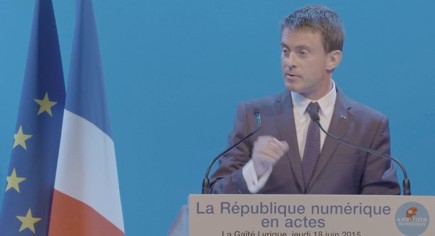 Le 18 juin, Manuel Valls lance officiellement le chantier de la loi sur le numérique. 