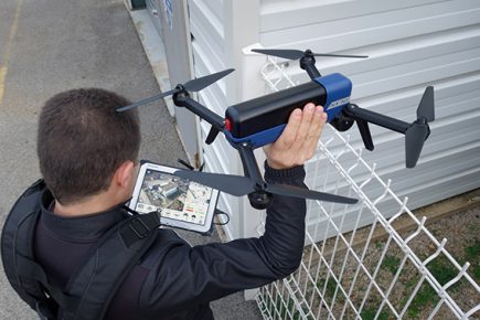 Le drone NX70 de Novadem avec sa station de contrôle